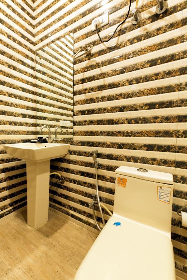 Hotel Viva Palace New Delhi Luaran gambar